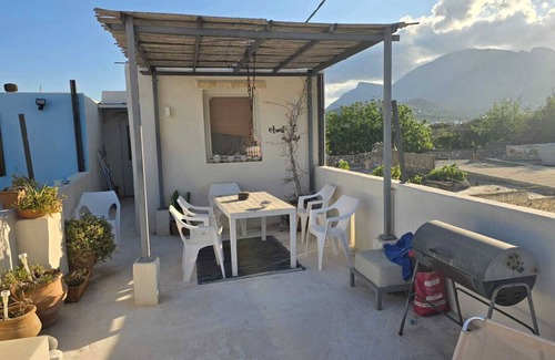 Ierapetra Maison | Comfortable vacation home with roof terrace in the original part of Crete