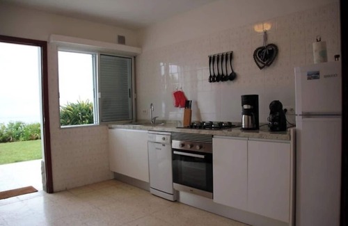 Las Cuevas Maison | Comfortable vacation home with pool and sea views in La Orotava