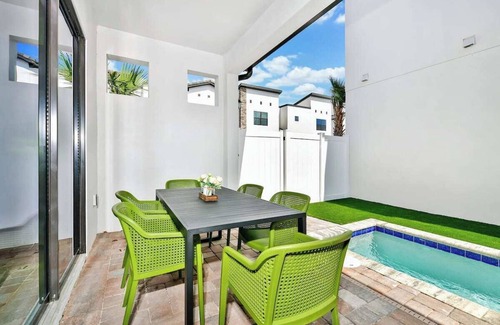 Loughman Maison | Comfortable Villa at Villa Domani Near 4bdrs