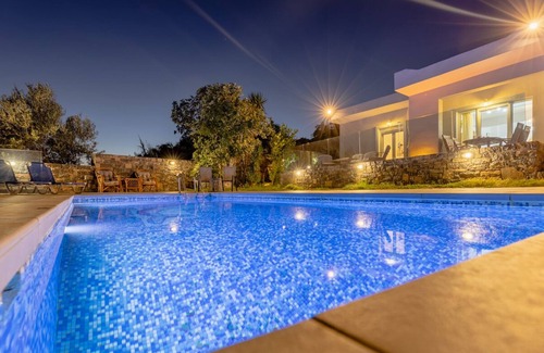 Achlia Villa | Villa confortable,plage à pied,vue sur mer directe,calme,4+1personnes