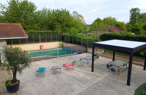 Foissiat Villa | Villa tout confort avec piscine à la campagne