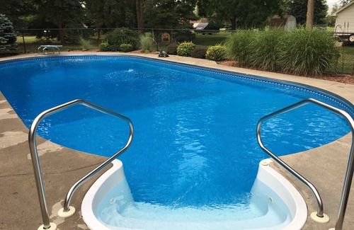 Orchard Park Maison | Comfortable welcoming retreat 1 mile from Highmark Stadium.
