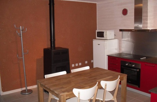 Le Vigean Chalet De Ski | GITE CHALET BOIS TOUT CONFORT AVEC SPA PRIVATIF A MAURIAC A PROXIMITE DE SALERS