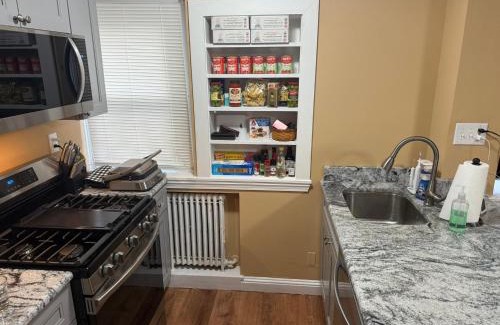 Bryn Mawr Appartement | Comfy 1 Br Hide Away Apt W Garage Parking