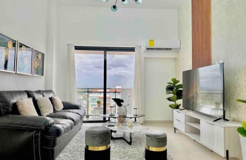 Viejo Arroyo Hondo Appartement | Comfy 2BR City Center Condo
