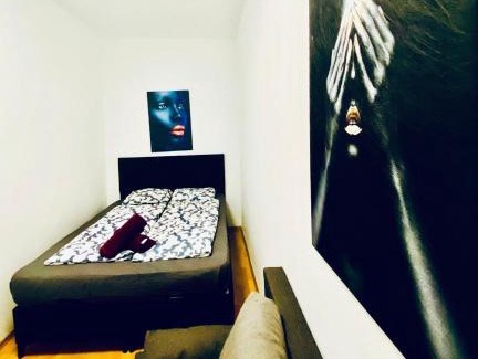 Thurygrund Appartement | Comfy 3BR Apt for Groups, 10-Min to Währinger Park