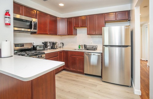 Nauck Appartement | Comfy and Cozy - Min from National Mall