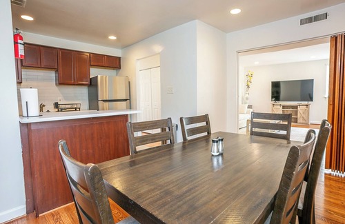Nauck Appartement | Comfy and Cozy - Min from National Mall
