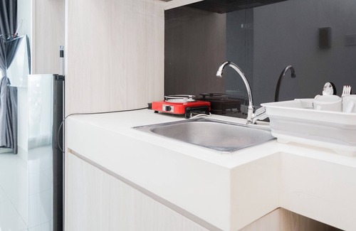 Serpong Appartement | Comfy and Minimalist Studio Apartment at Tree Park BSD