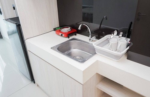 Serpong Appartement | Comfy and Minimalist Studio Apartment at Tree Park BSD