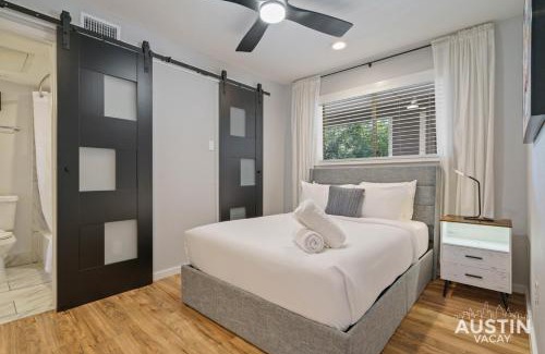 Riverside Appartement | Comfy ATX Apt plus Balcony and Smart TV and Free Parking
