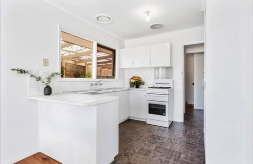 Grovedale Maison | Comfy bed Quiet Neighbourhood