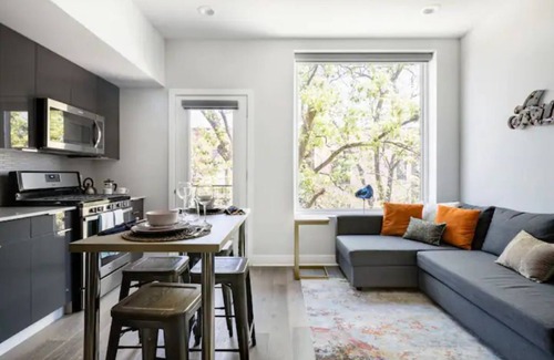 Holly Copropriété | Comfy Bijou Studio in Trendy East Austin