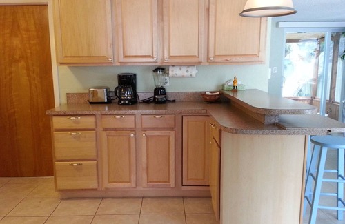 New Smyrna Beach Maison | Animaux domestiques Bungalow - 1 bloc de l'océan