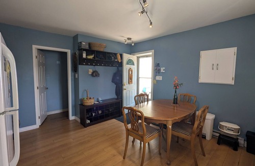 Downtown Gatineau Maison | Comfy by the 3 Rivers Pointe-Gatineau 3-4 month Rental Nov20-March31 OwnerInSun