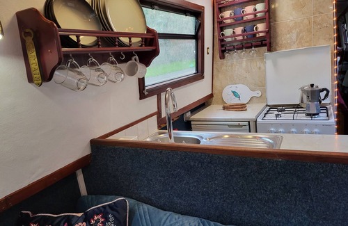 Westbourne Green Location De Bateaux | Comfy Canal Boat in Little Venice for Family & Friends
