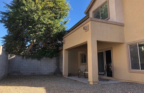 Val Vista Classic Maison | Comfy City Retreat 3BR & 2. 5BA