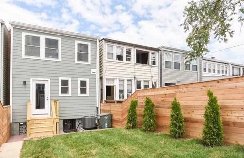 Petworth Appartement | Comfy, clean one-bedroom unit in Columbia Heights