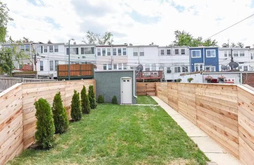 Petworth Appartement | Comfy, clean one-bedroom unit in Columbia Heights