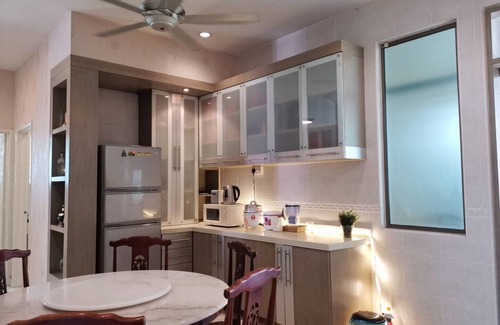 Taman Mount Austin Maison | Comfy Corner House Mount Austin