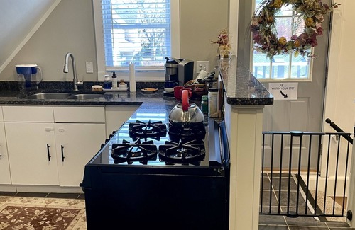 River Forest Maison | Comfy Cozy 2BR Home Away from Home
