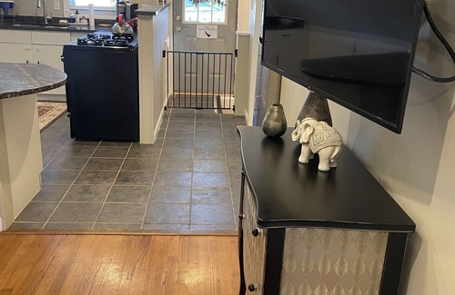 River Forest Maison | Comfy Cozy 2BR Home Away from Home