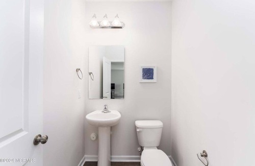 Northwest Maison | Comfy & Cozy home ~20mins from Wilmington & 35-45 from beaches