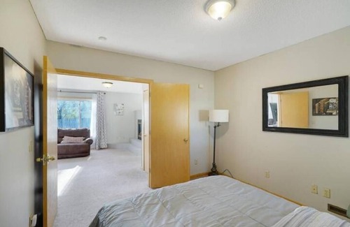 Brooklyn Park Maison | Comfy&Cozy in Minneapolis Suburb