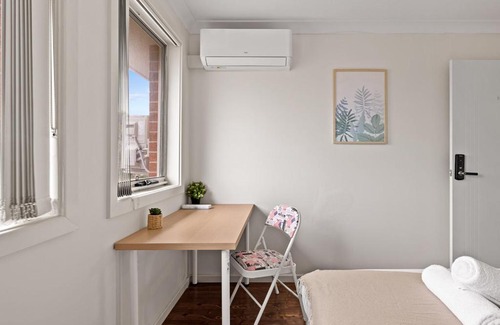 Panania Maison | Comfy Double Room in Panania - Nearby Stations & Shops - Shared Bathroom