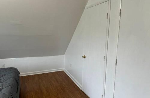 Passaic Appartement | Comfy Family Home -Adjacent To NYC: 15 Guests