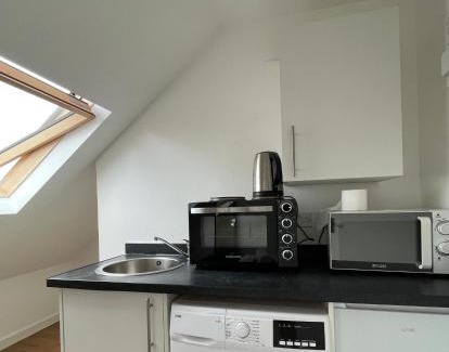 Chadwell Maison | Comfy family studio