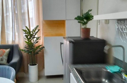 Las Pinas Copropriété | Comfy flexi 1 or 2 BR condo with wifi access. Parking is subject to availability