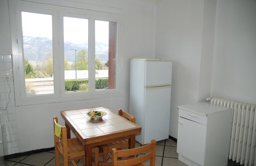 Saint-Ismier Maison | Maison confortable pour groupe et famille. Vue magnifique!