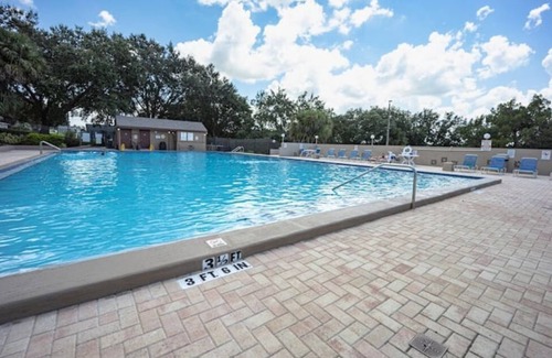 Vacation Village Maison | Comfy House Near Theme Parks, sleeps 5