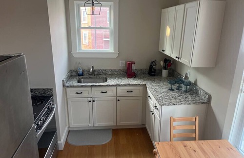 Beverly Appartement | Comfy King Beds~5 min to Salem
