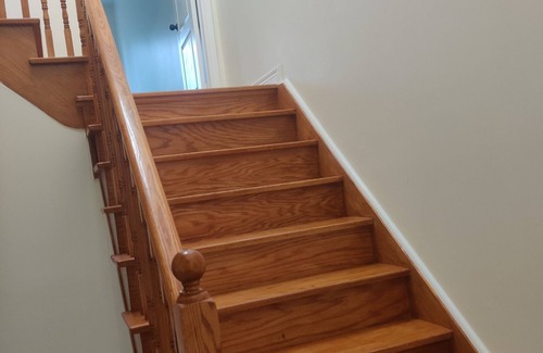 Meadowvale Village Maison | Comfy King size Bedroom in Mississauga near Toronto Pearson Airport.