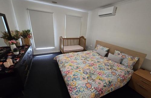 Melton South Maison | Comfy nest 4 bed room family house
