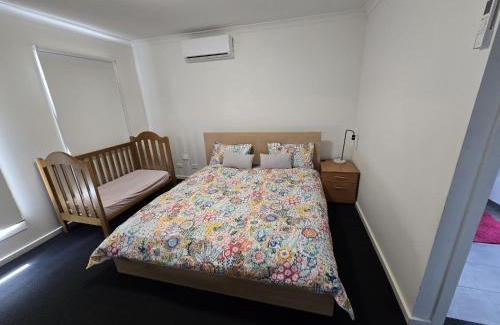 Melton South Maison | Comfy nest 4 bed room family house