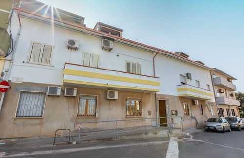 Gonnesa Appartement | Comfy Old Fashion Apartment with Balcony