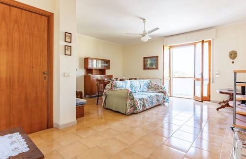 Gonnesa Appartement | Comfy Old Fashion Apartment with Balcony