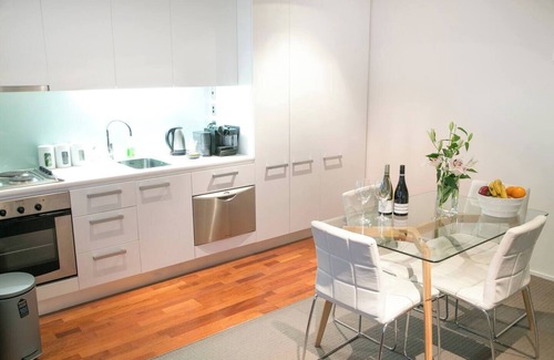 Te Aro Appartement | Comfy on Cuba Suite - Great Location Close to Attractions, Shops & Eateries