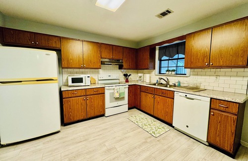 Warner Robins Maison | Comfy, Pet-Friendly Home close to Robins AF