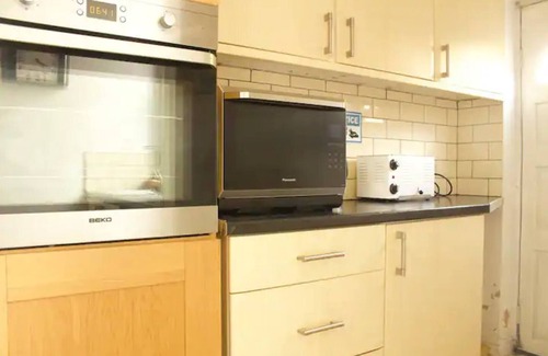Offerton Lit Et Petit-Déjeuner | Comfy Private Room near MCR Centre