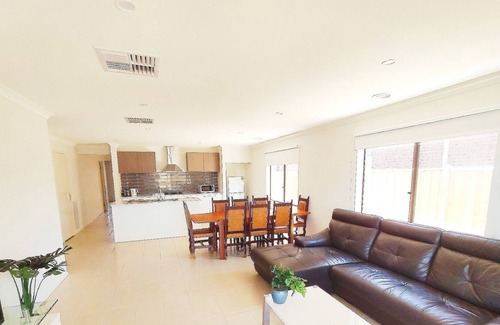 Werribee Maison | Comfy Quiet 5BR House,6 mins to TownCentre,Close to Werribee Zoo&VIC Rose Garden
