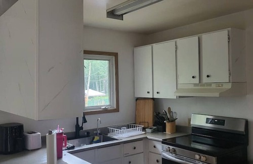 Haines Junction Maison | Comfy Room in Haines Junction