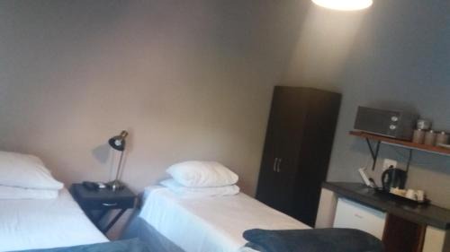 Lephalale Maison | Comfy room with dstv and aircon in convenient location