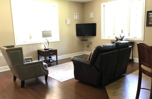 Puslinch Maison | Comfy Spacious Bunglow with own entrance