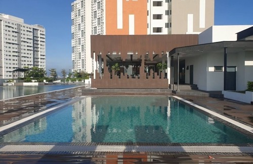 Central Seberang Perai Appartement | Comfy Suite Room with 1 Bedroom and 1 Living Room
