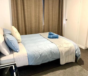 Johnsonville Maison | Comfy & Sunny home in Wellington-3 Heat Pumps
