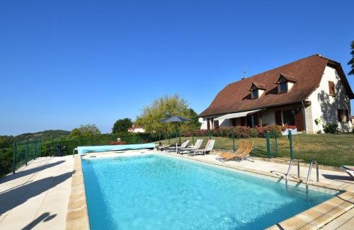 Rocamadour Villa | Comfy villa near Alvignac with private pool